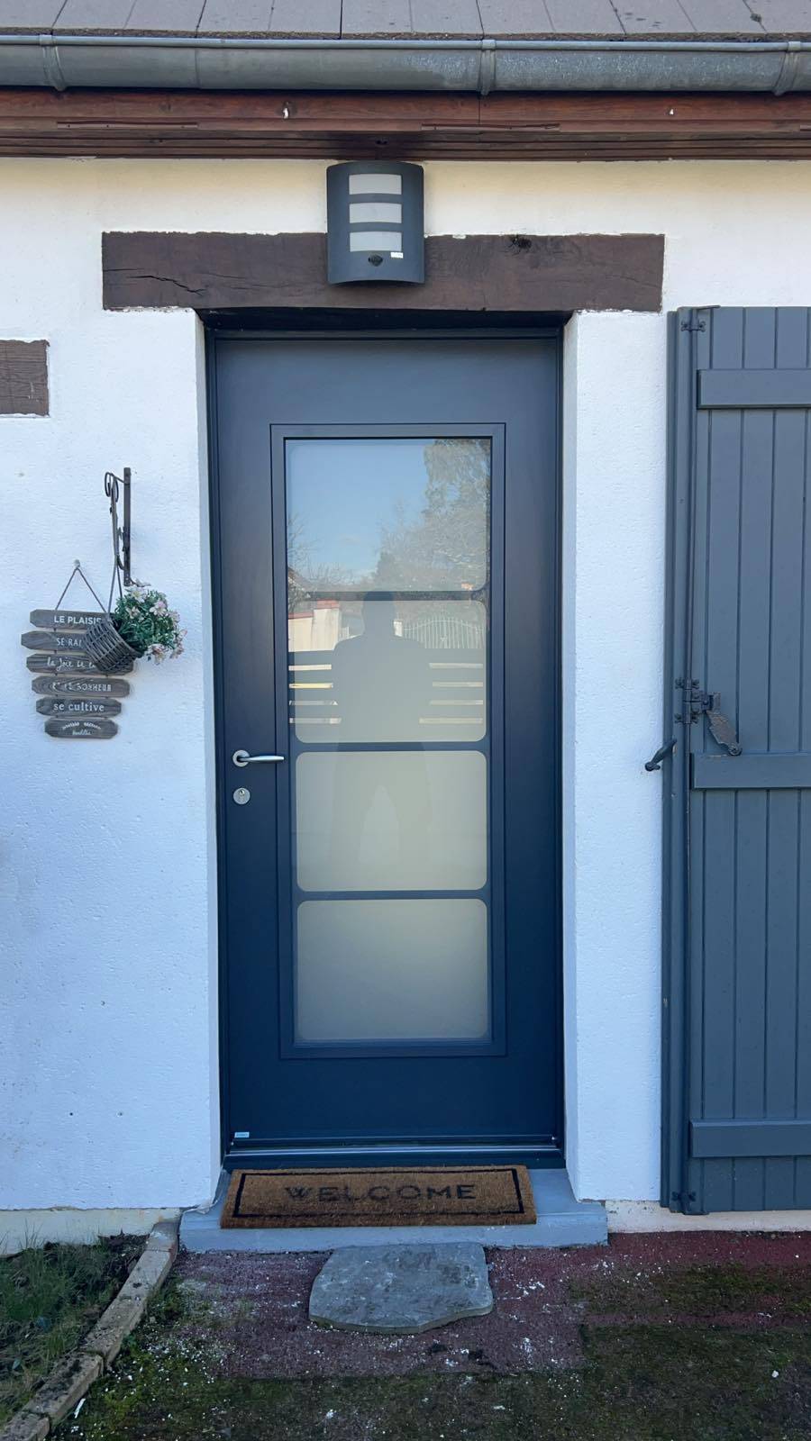 Porte d'entrée aluminium gris anthracite vitrée - Orléans
